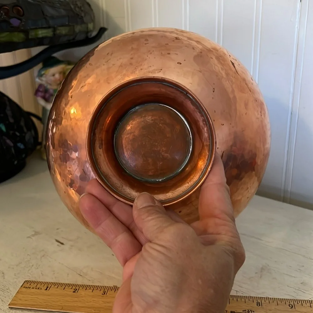 Vintage hammered copper fluted serving bowl 8” x 3.5”